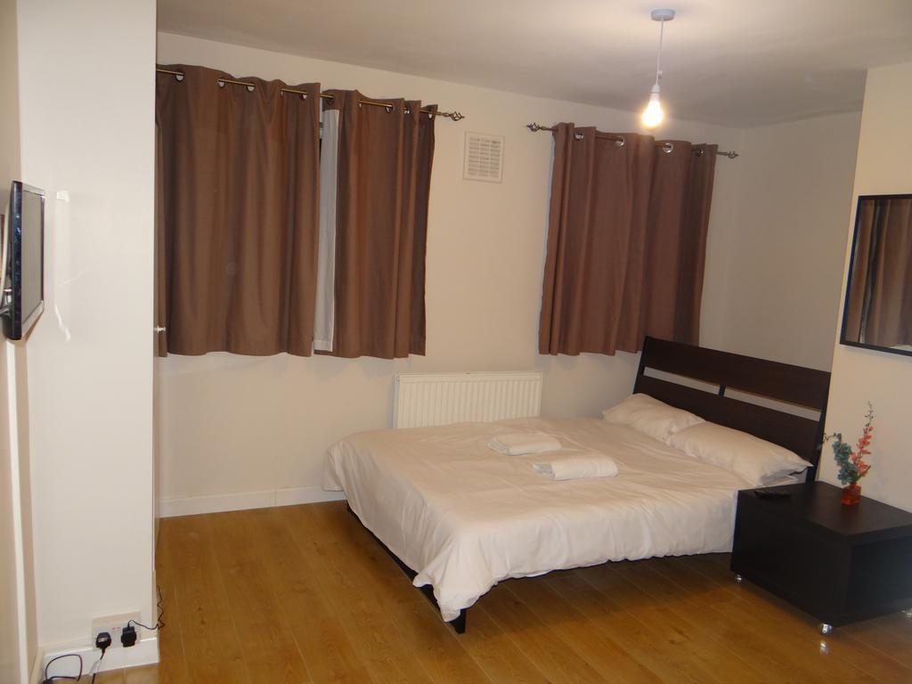 Отель Vallance Road House Лондон Экстерьер фото
